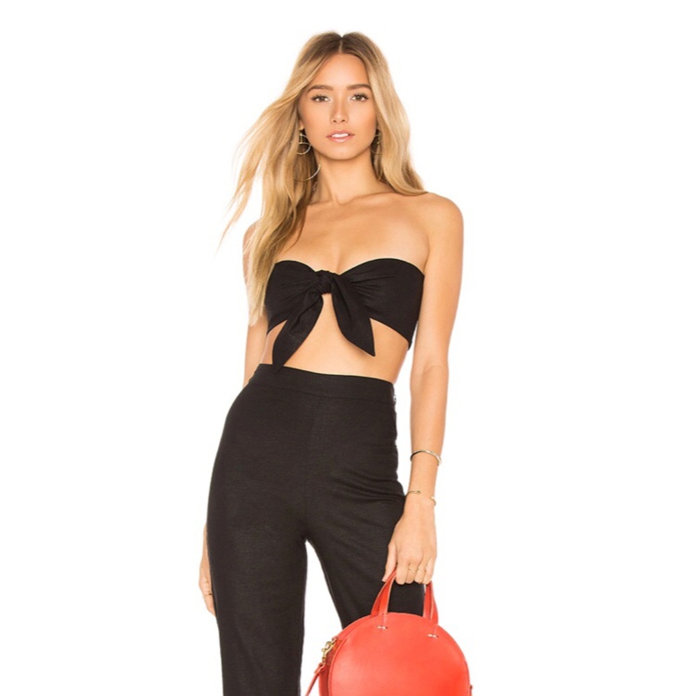 MAJORELLE DELANEY TOP IN BLACK